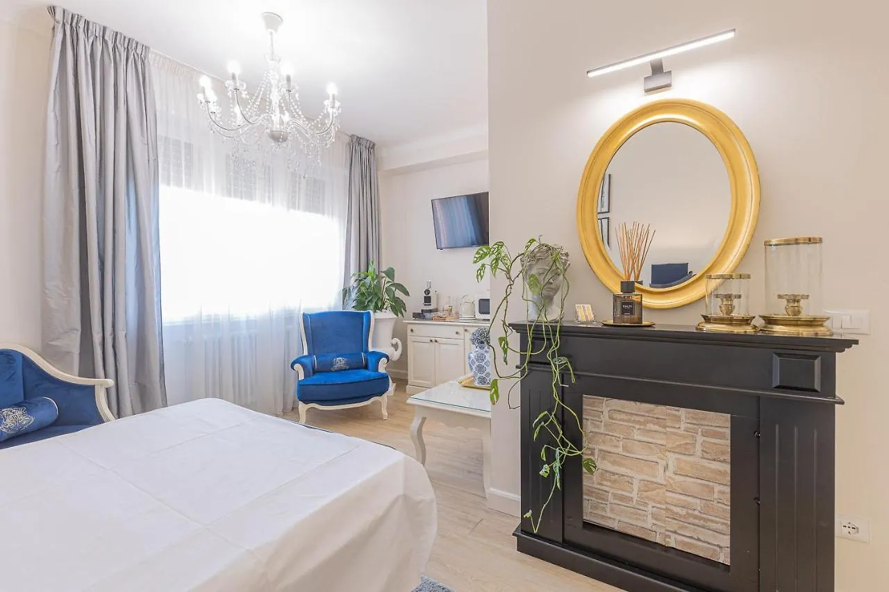 Crys: Apartments, Holiday, Business, Blu Verona Italien