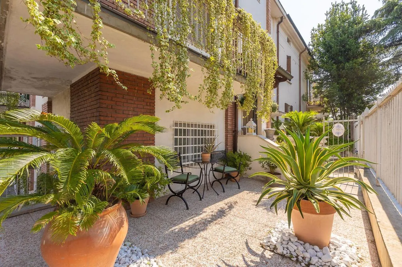 Crys: Apartments, Holiday, Business, Blu Verona Lejlighed