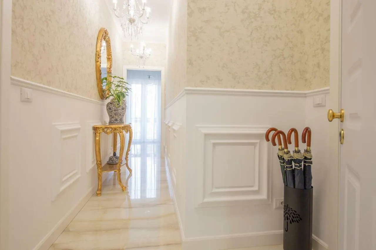 Lejlighed Crys: Apartments, Holiday, Business, Blu Verona