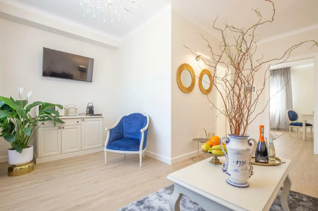 Crys: Apartments, Holiday, Business, Blu Verona 0*,