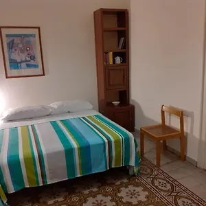 https://casa-nonno-enrico-in-via-oreto.sicilyhotelsitaly.net